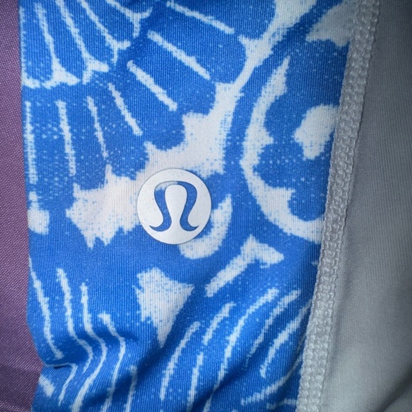 Lululemon One Love Rashguard White Beachy Floral White Porcelaine size 8 EUC - Picture 11 of 13